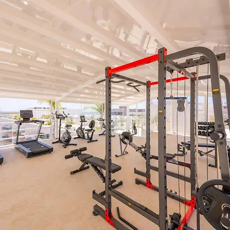 Luxury Marina 5 Pools Gym & Garage 아파트